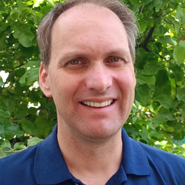 Dr. Dominik Elsässer